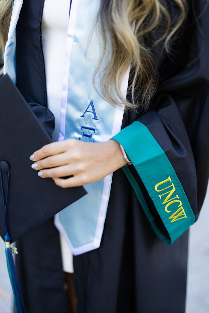 UNCW graduation photos; Wilmington North Carolina Senior Photographer; Wilmington graduation photographer